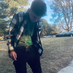 Meet your Posher, Alex